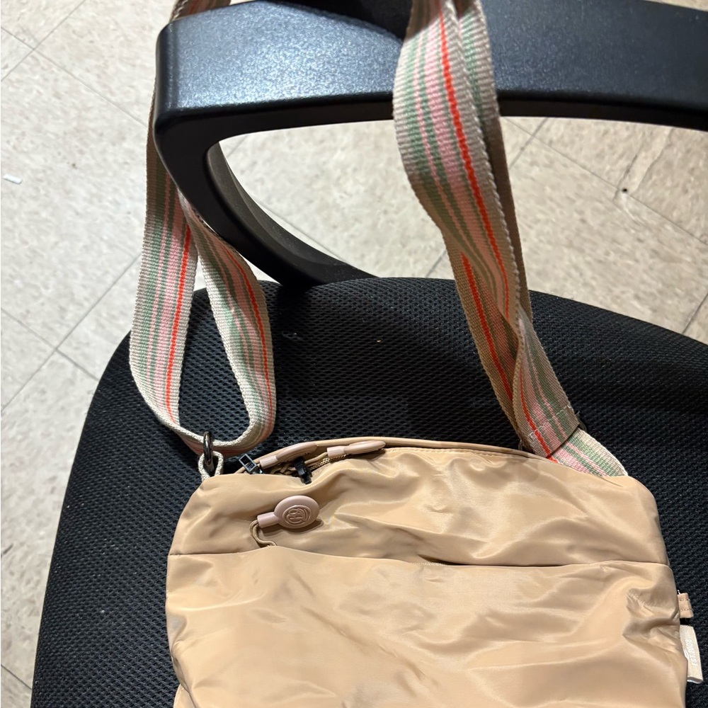 Stylish Beige Crossbody Bag - Picture 3 of 10